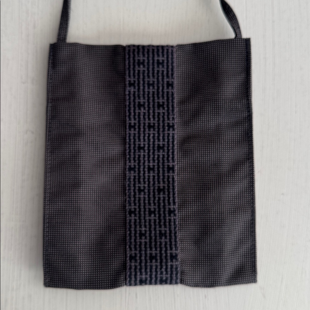 Hermes Crossbody Shoulder Bag in Black and Gray - Picture 6 of 7